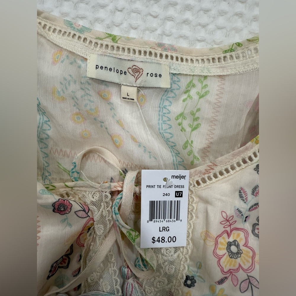 Floral Boho Dress with Lace Details-NWT - Picture 6 of 6